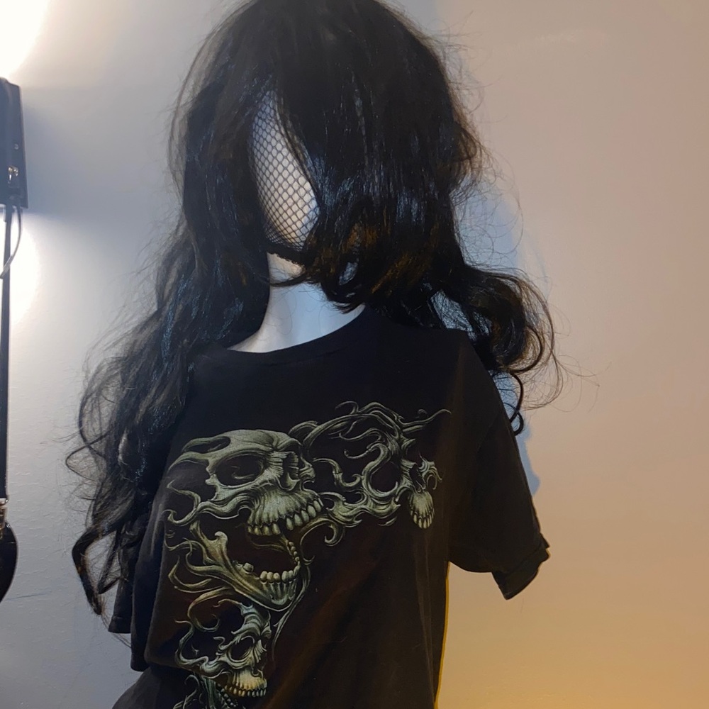 Y2K Skull Tee - Picture 3 of 3